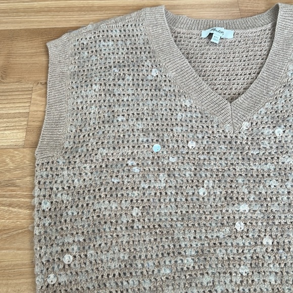 Madewell Sequin-Embellished Sweater Vest - Picture 9 of 16